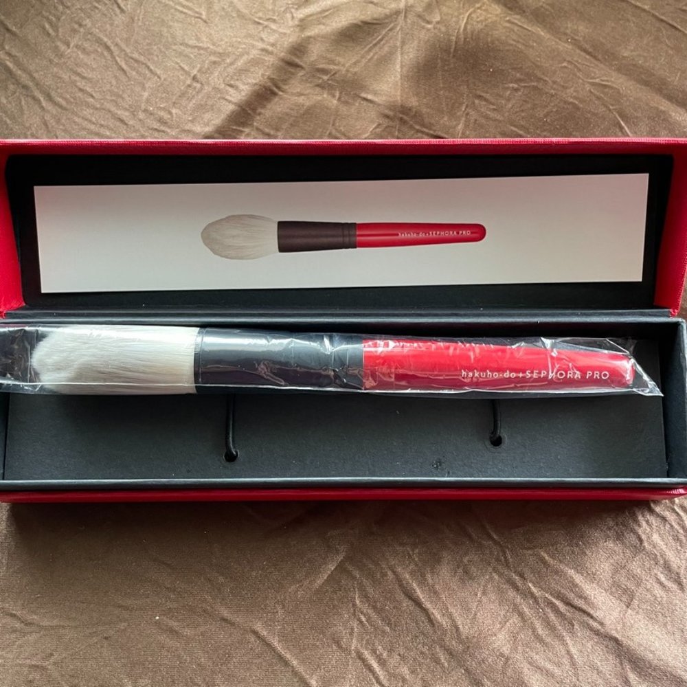 Hakuho-do + Sephora Pro Otsubu Makeup Brush